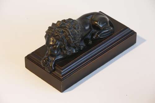 Pair of Cast Sculptures Bronze Lions, after Antonio Canova, 19th Century