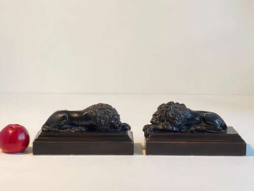 Pair of Cast Sculptures Bronze Lions, after Antonio Canova, 19th Century
