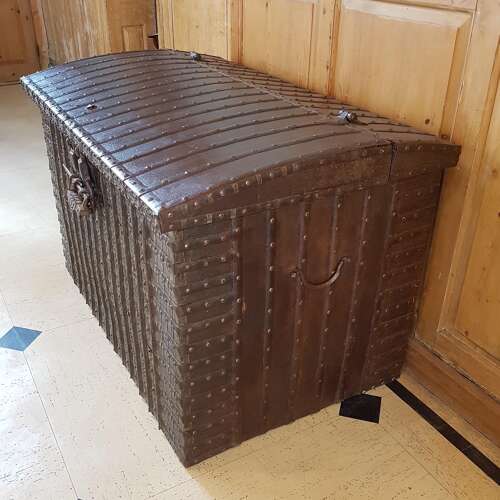 19th C. Rajasthan Iron-banded Damchiya Dowry Chest Trunk with Rare Lock