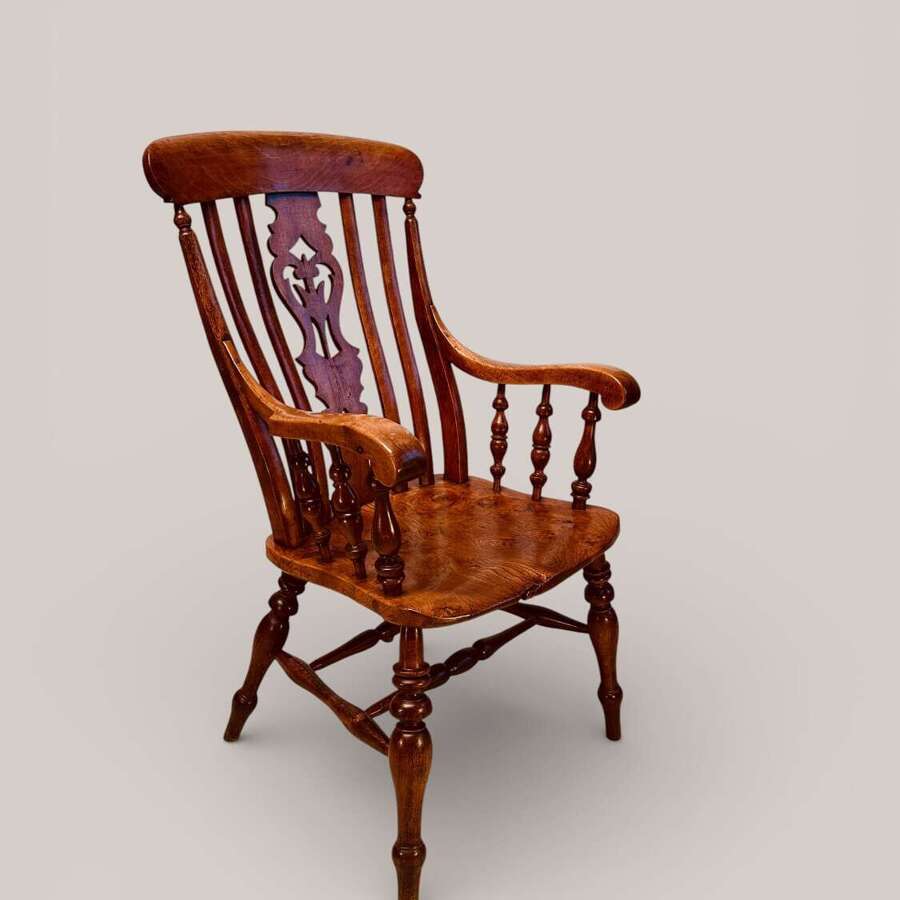 FARMHOUSE WINDSOR ARMCHAIR IN BEECH & ELM, C1890