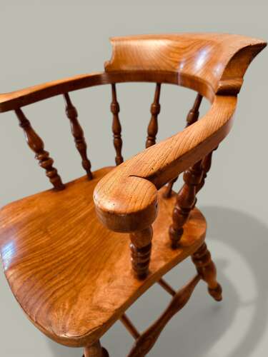 WINDSOR CAPTAIN’S CHAIR IN ASH & ELM C 1900