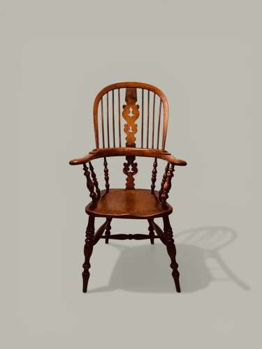 WINDSOR BROAD ARM CHAIR IN ASH & ELM C1890