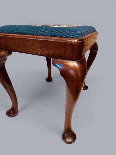 CABRIOLE LEG STOOL, RED WALNUT, C1720