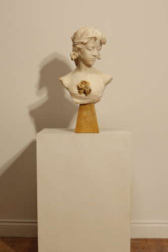 Early 20th Century Italian Carrara Marble Bust of Beautiful Lady by Affortunato Gory