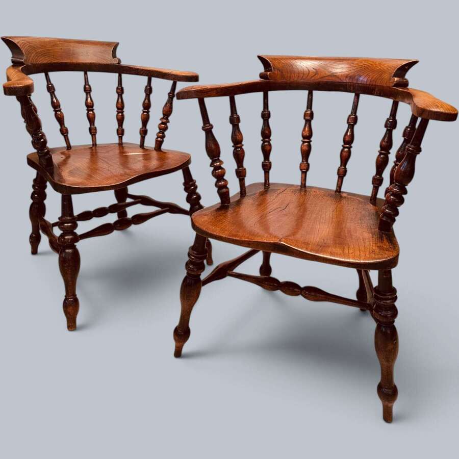 NEAR PAIR OF WINDSOR CAPTAIN&rsquo;S CHAIRS, ELM, C1900