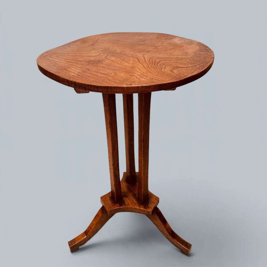 ARTS & CRAFTS ROUND OCCASIONAL / WINE TABLE IN ELM & OAK, C1900 &nbsp;